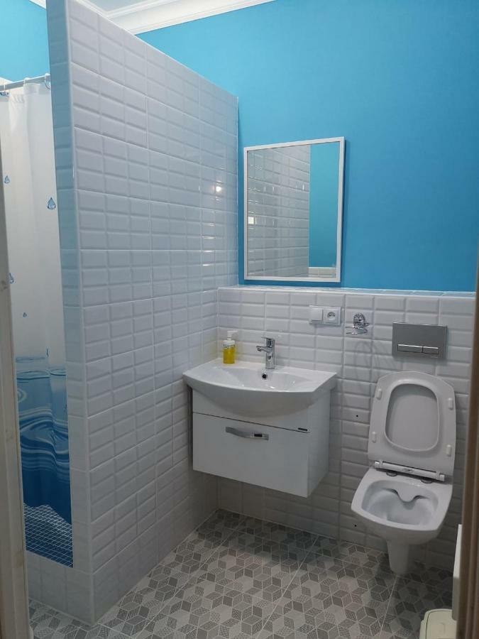 The Place Astana Hostel Esterno foto